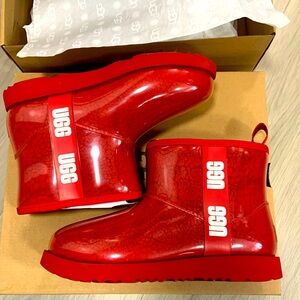 NWT UGG Mini Classic II Waterproof Clear Boot big kid Size 5M